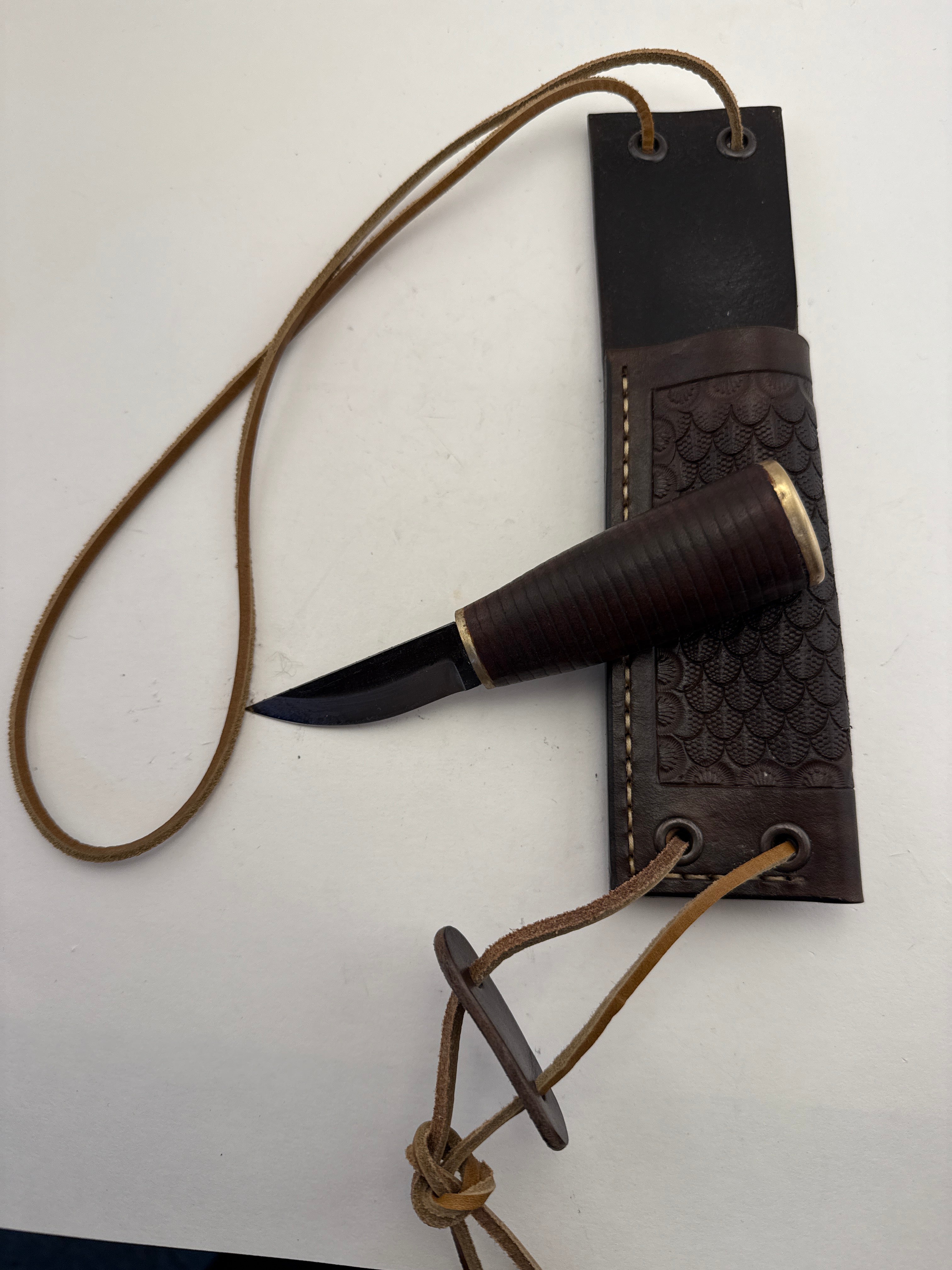 Pecks Woods Leather - Leather spacer Neck Knife #128