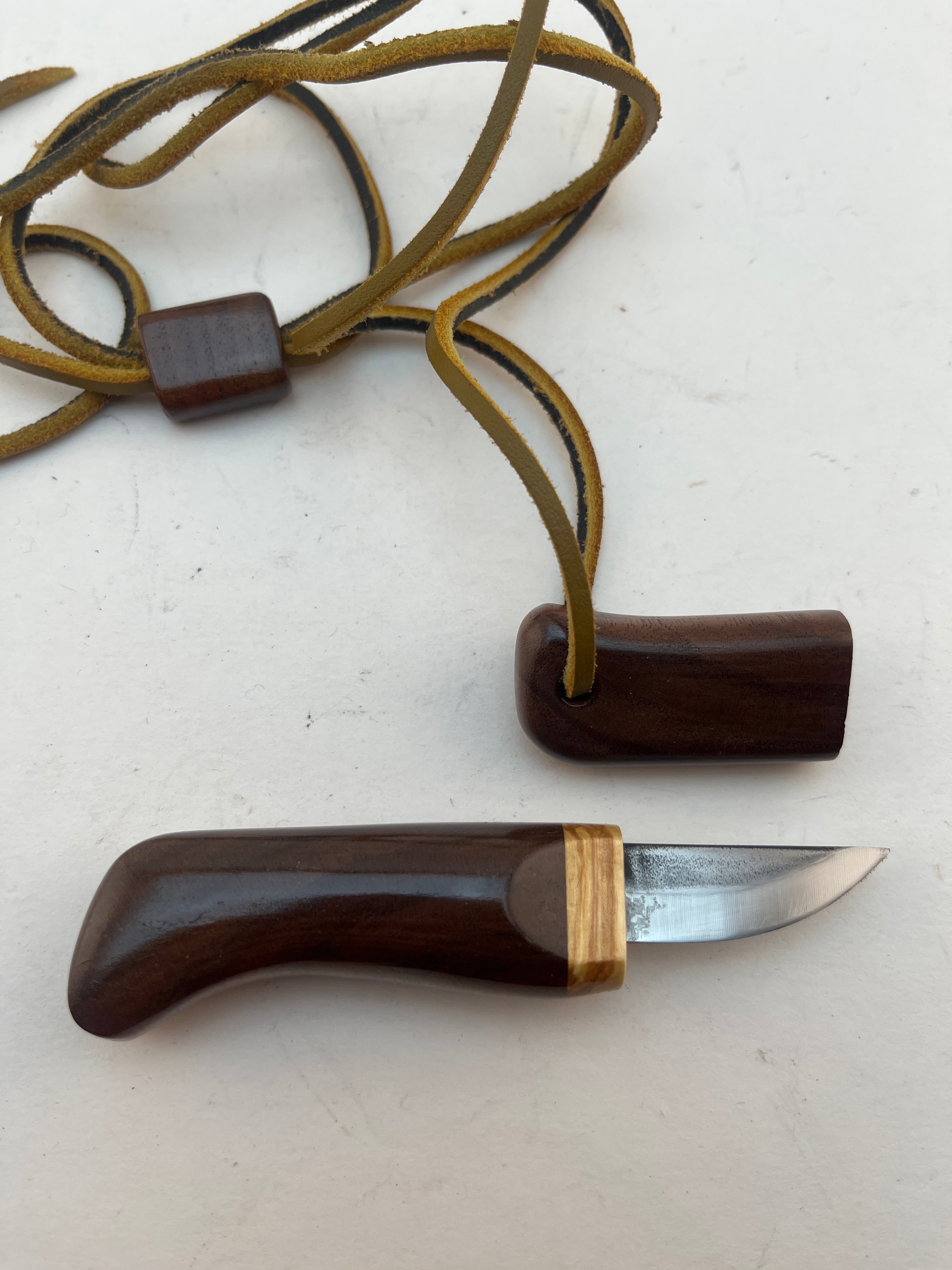 R.Nurmi PUUKKO - #20 Neck/Pocket Knife Walnut