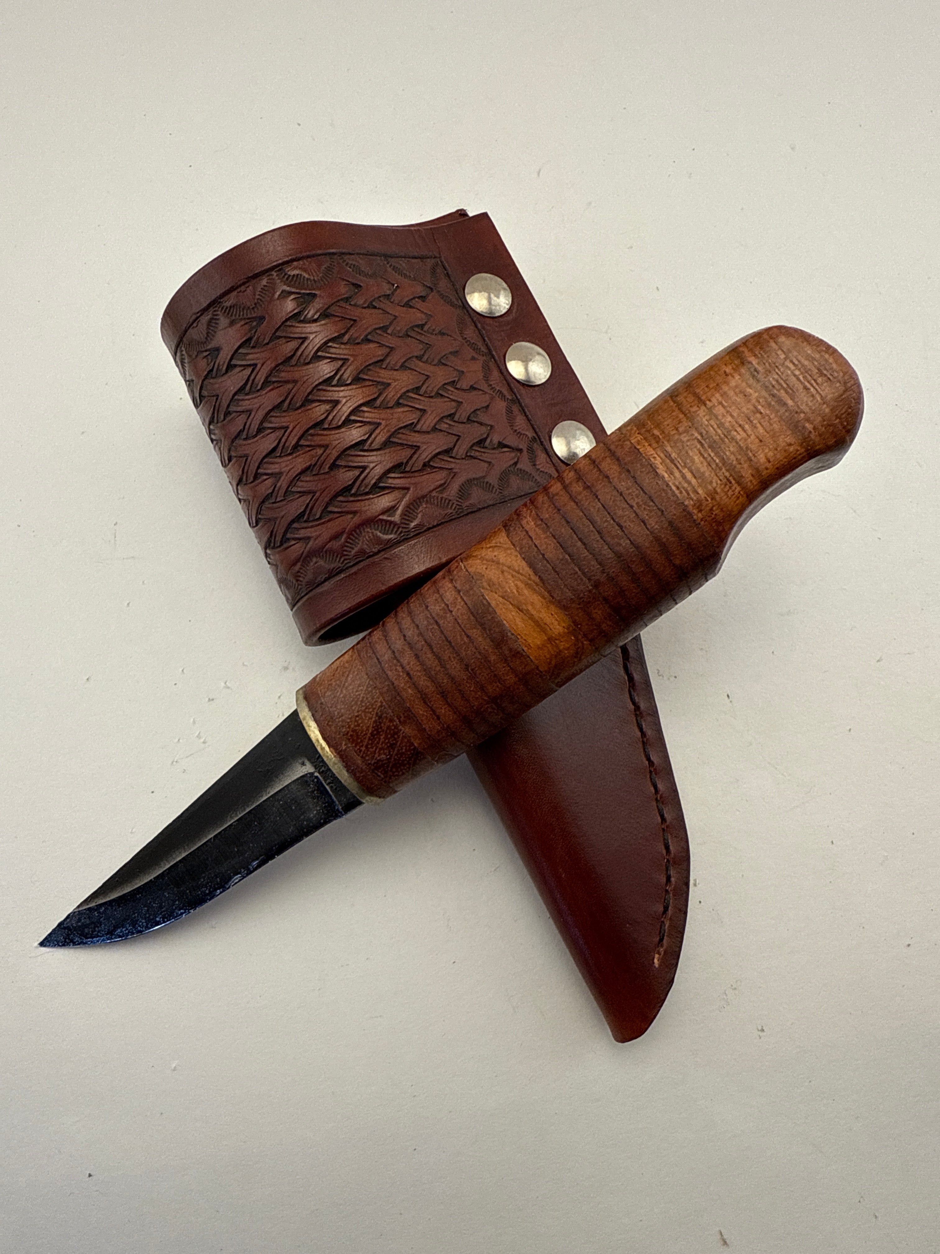 Pecks Woods Leather - Leather Spacer / Oak Handle with Scout Carry She Pecks Woods Leather - Leather Spacer / Oak Handle with Scout Carry She