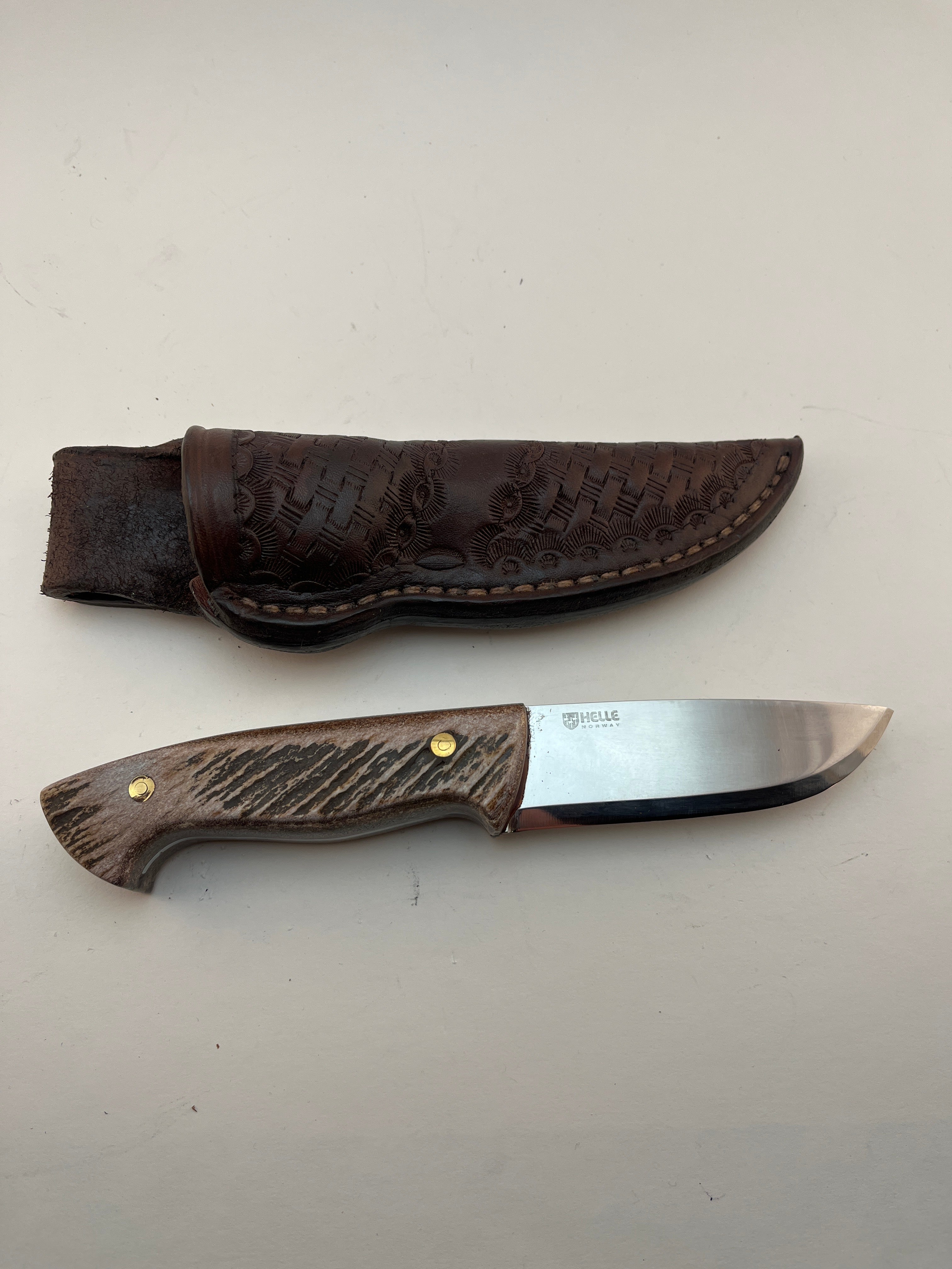 Skala Custom - Full Tang - Helle Blade-Moose antler Scales #126