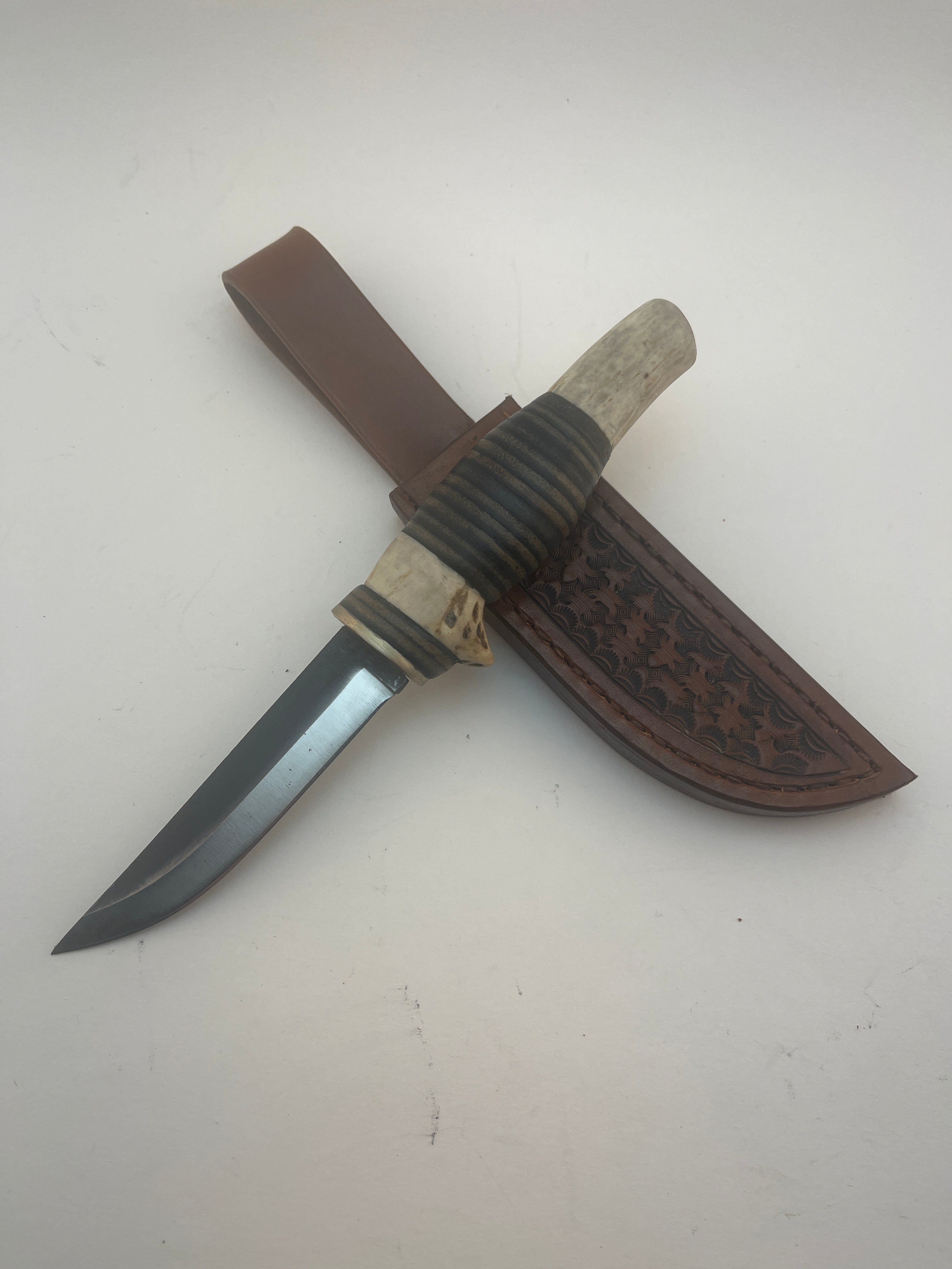 Pecks Woods Leather - Leather Spacer handle with antler pieces. Magnetic Retention! #93