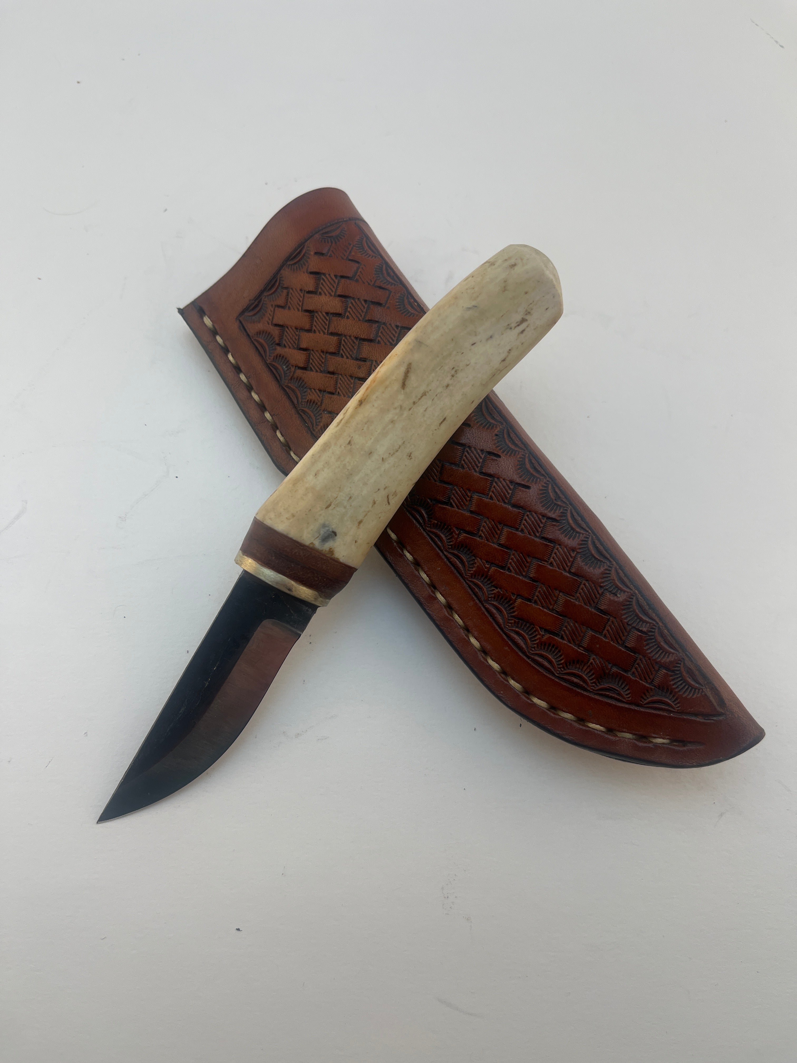 Pecks Woods Leather - Whitetail antler boot knife #103