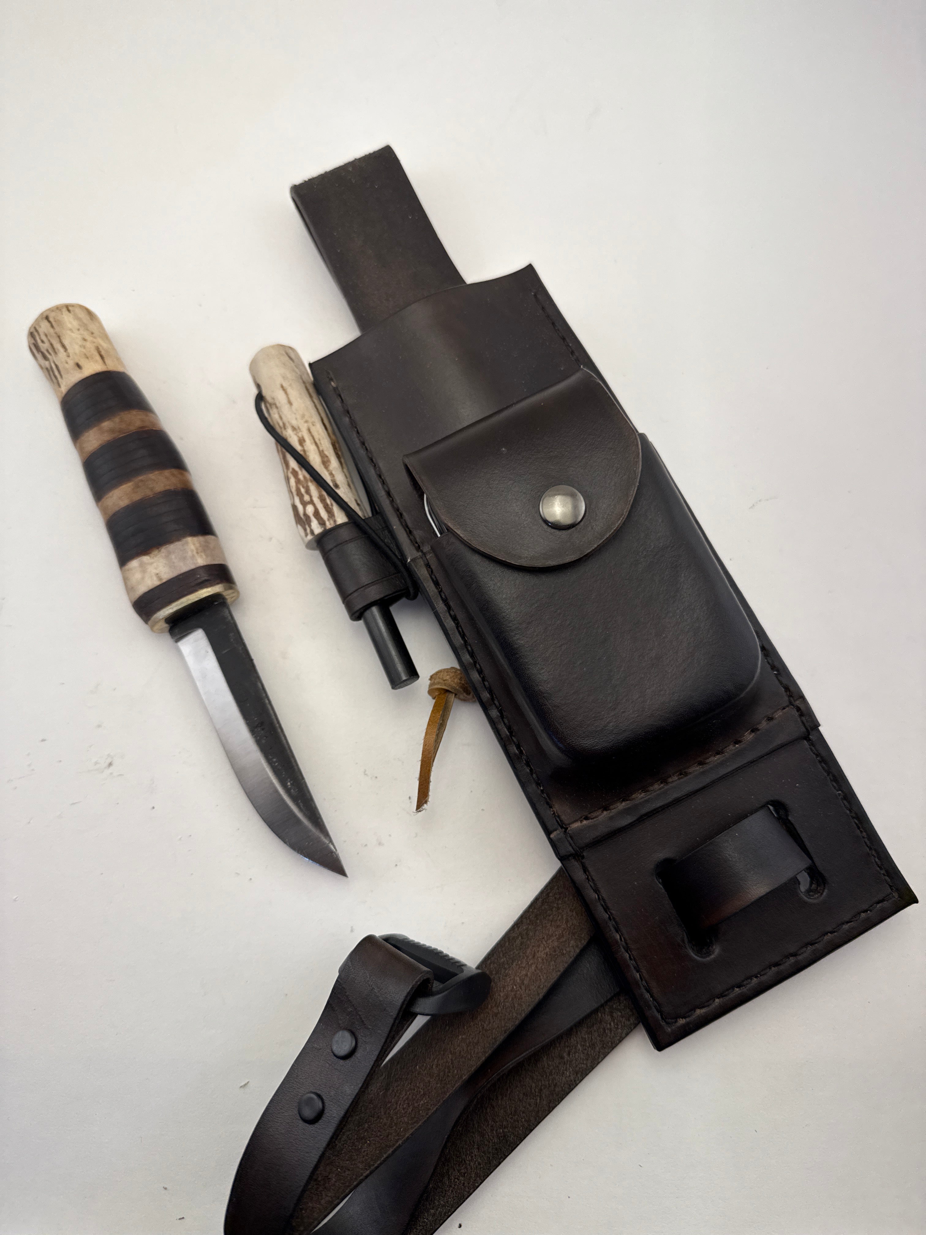 Pecks Woods Leather - Knife, Ferro Rod, Diamond Sharpener, with extra container! #130