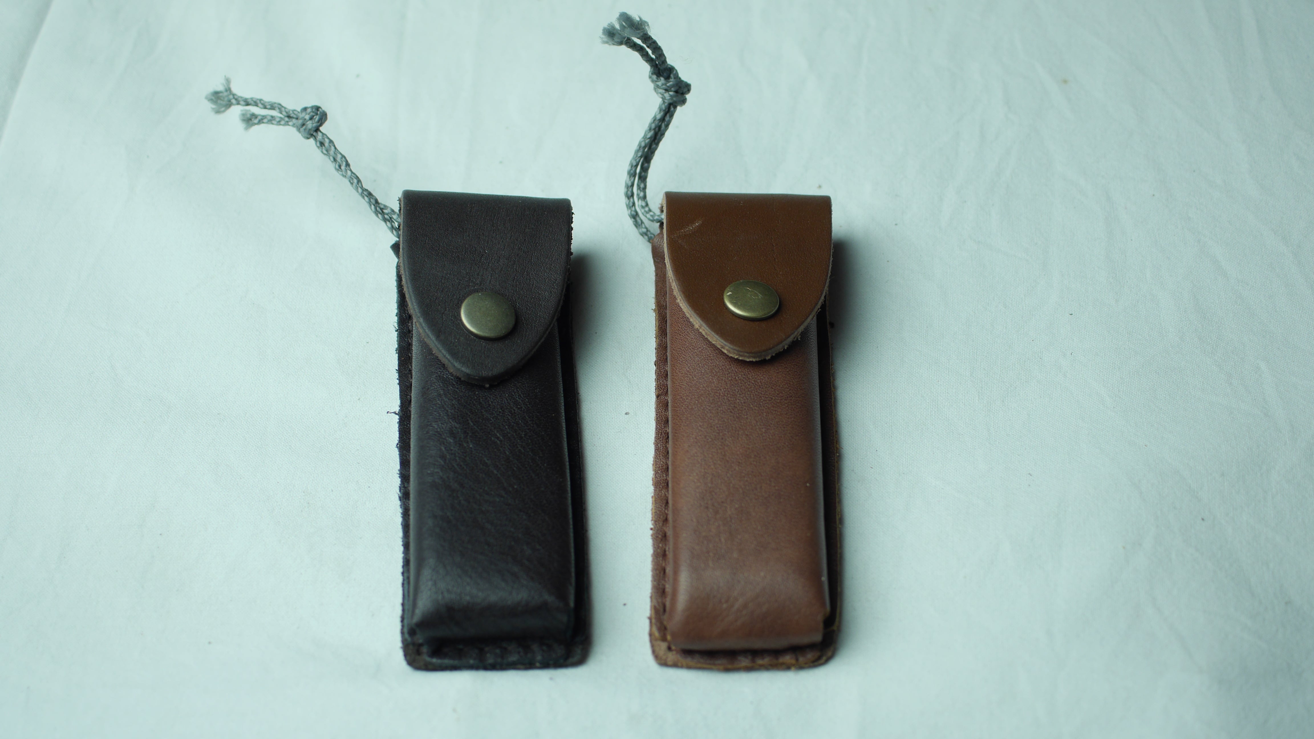 Sharpening -Wästikivi Finnish Whetstone - Backwood Stone in Leather Sheath