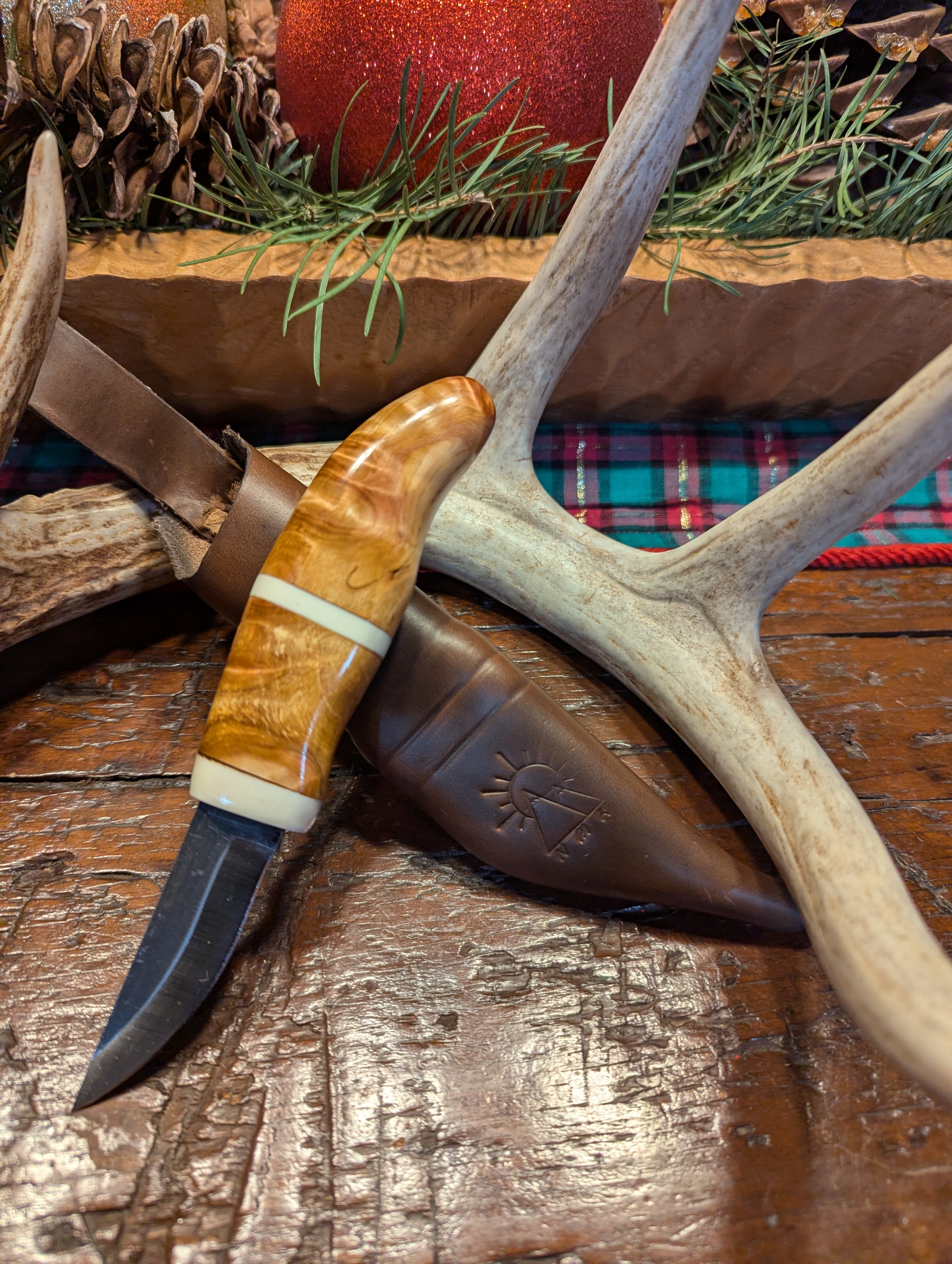 New Mountain Knives - Birch burl and reindeer antler #15