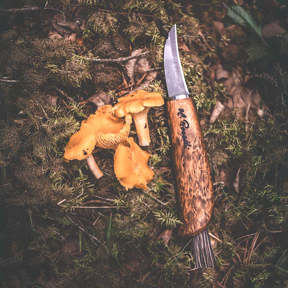 Roselli R115LC Mushroom Knife with leather Cord