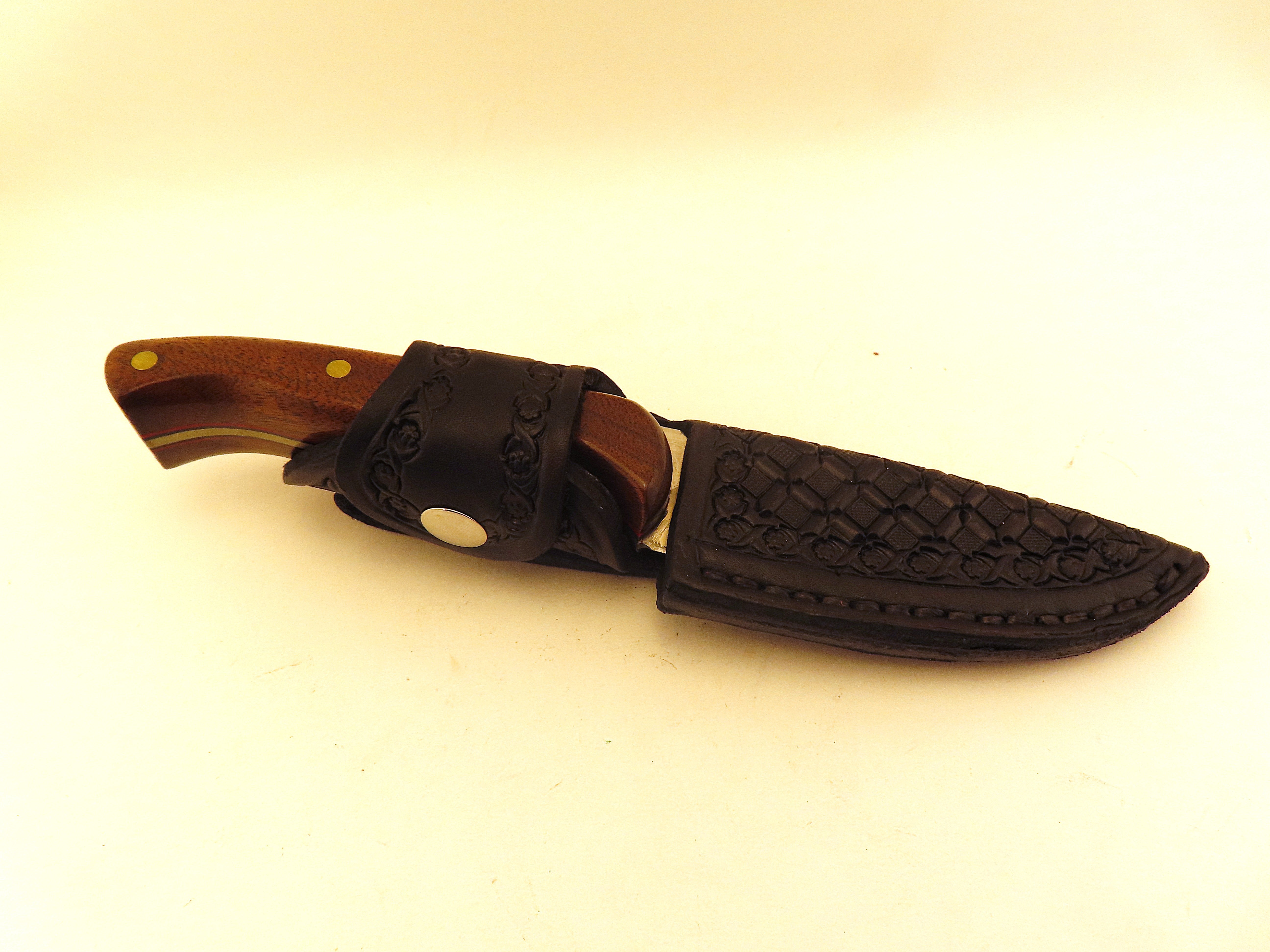 Skala Custom Knives - Nordic Edge Stainless / Walnut - #180