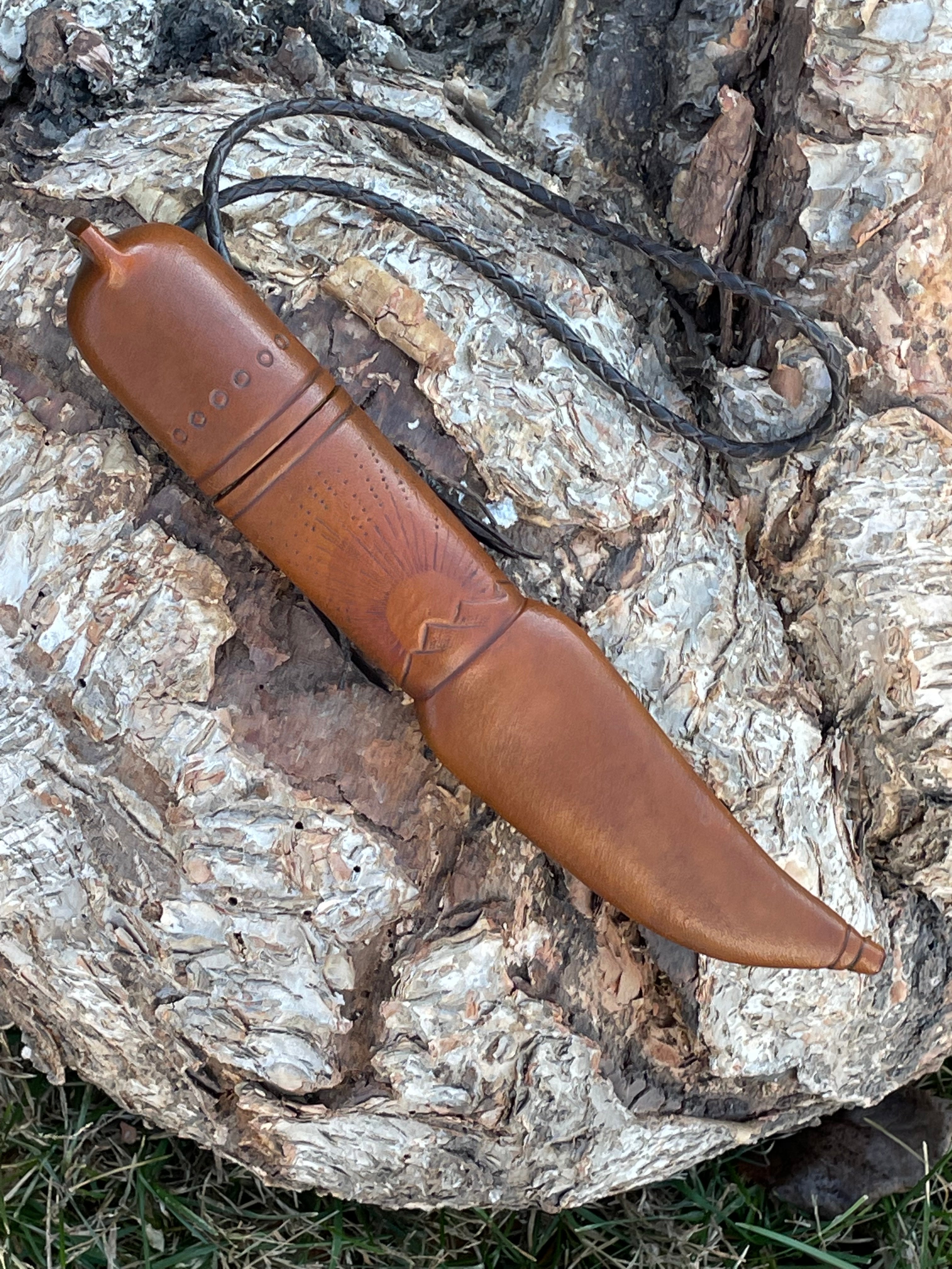 Mad Toad Leathercraft & Knives #5 Hattutuppipuukko (hat sheath knife)