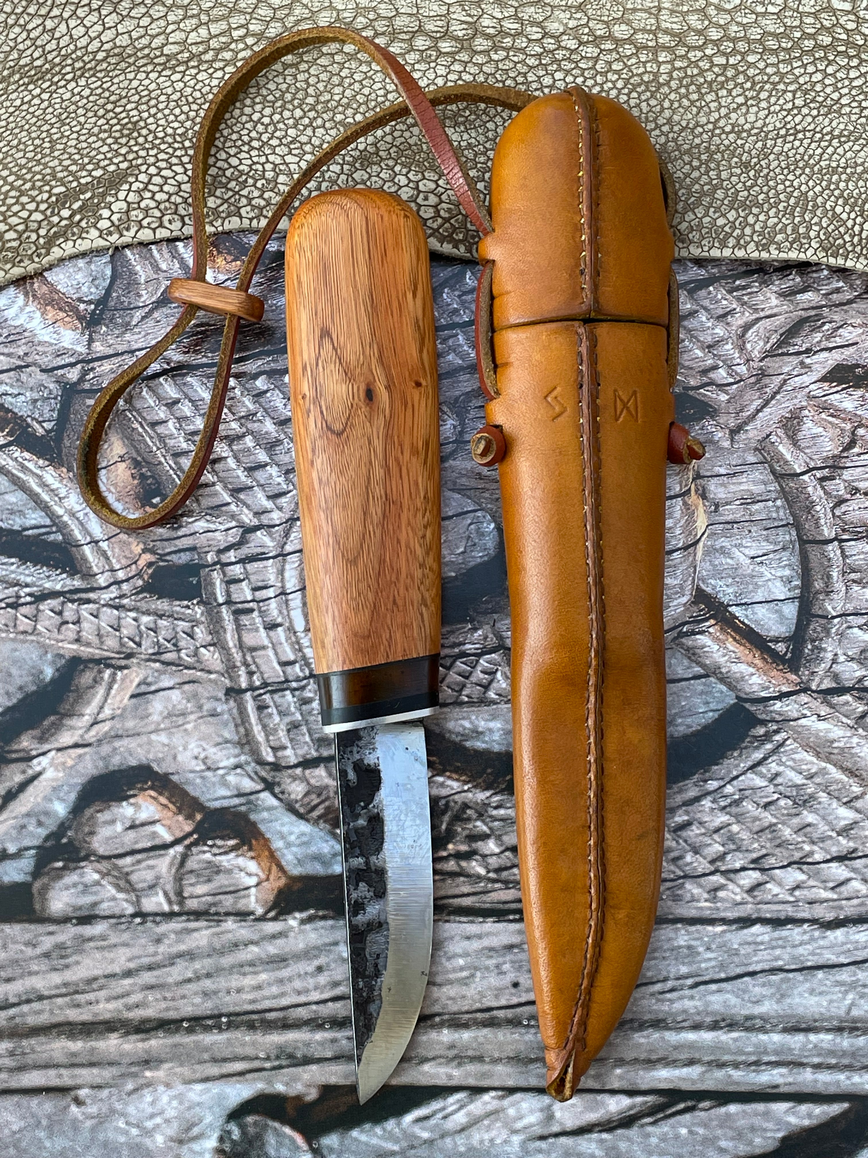 Mad Toad Leathercraft & Knives Hattutupippuukko #12