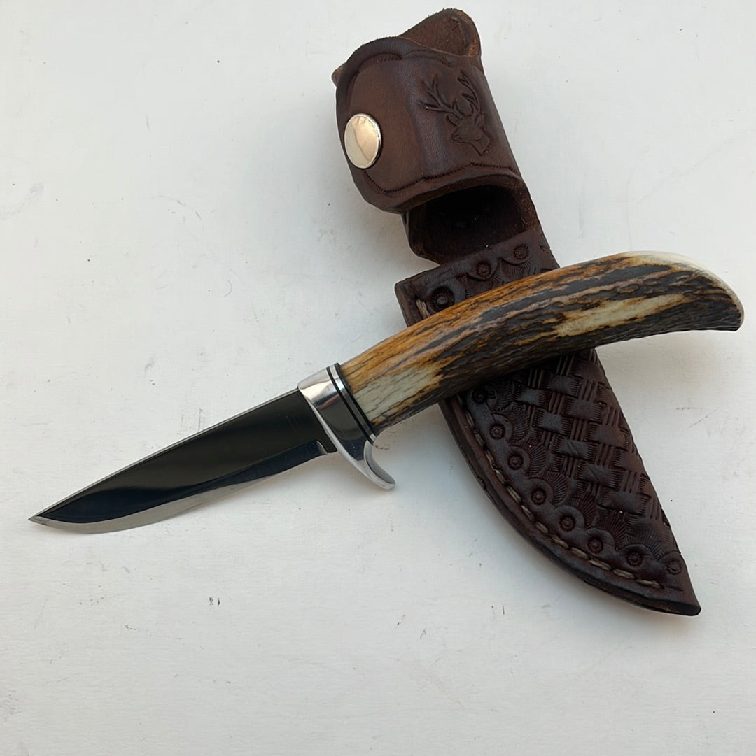 Skala Custom Knives - Helle Blade/ Red Stag Handle #29