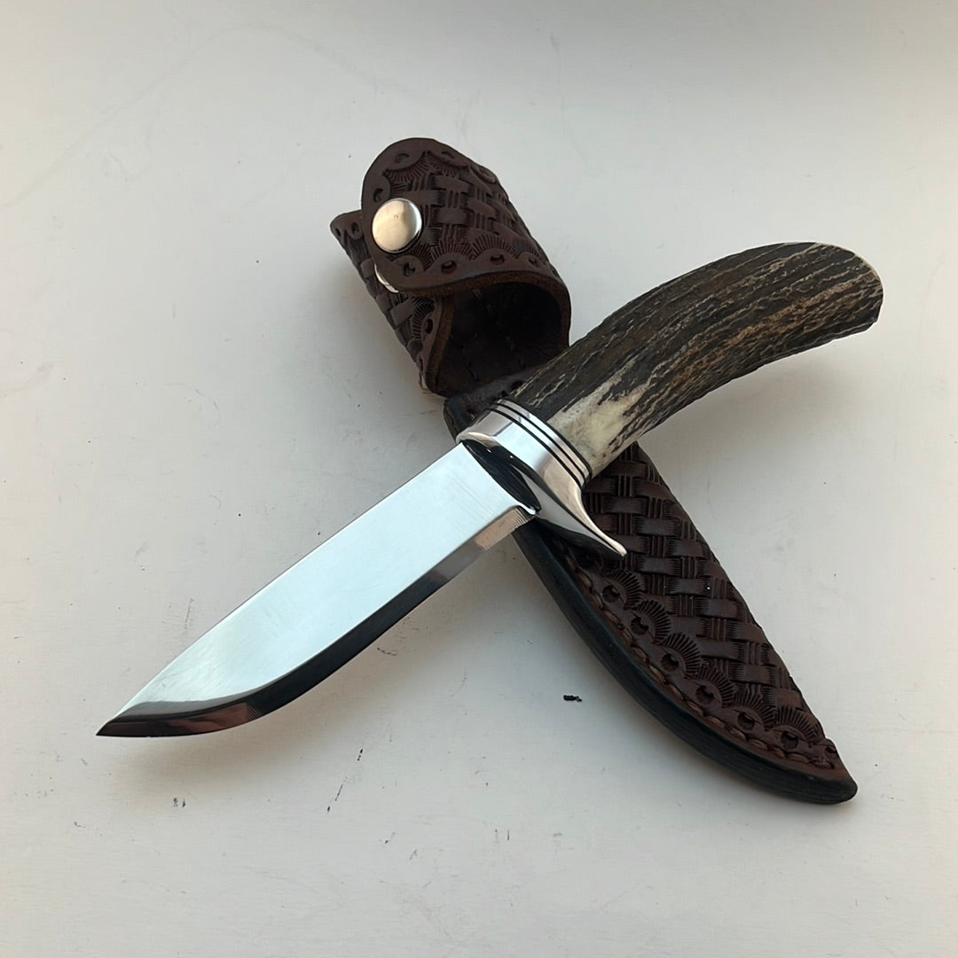 Skala Custom Knives - Helle Blade/ Red Stag Handle #33