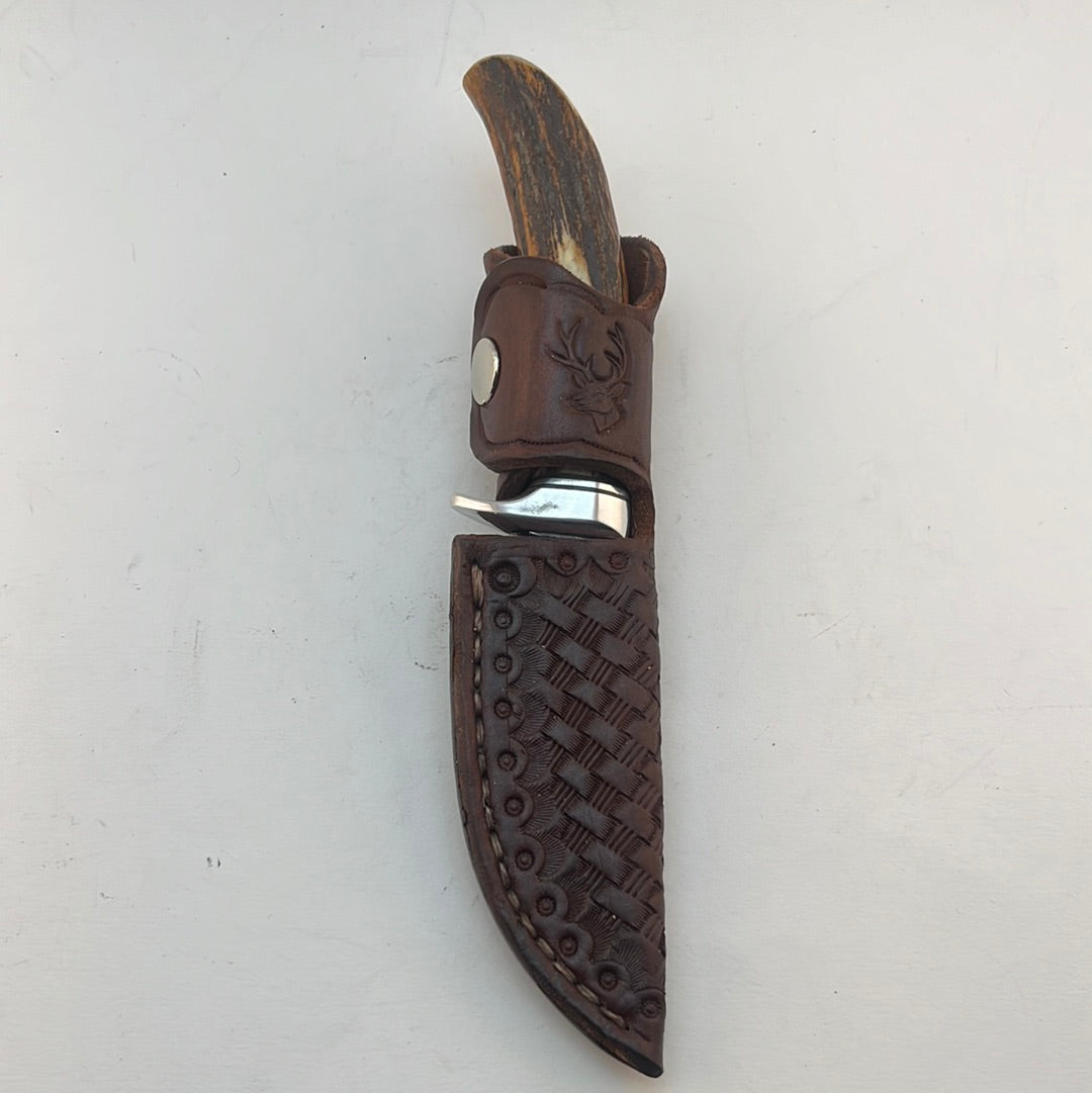 Skala Custom Knives - Helle Blade/ Red Stag Handle #29