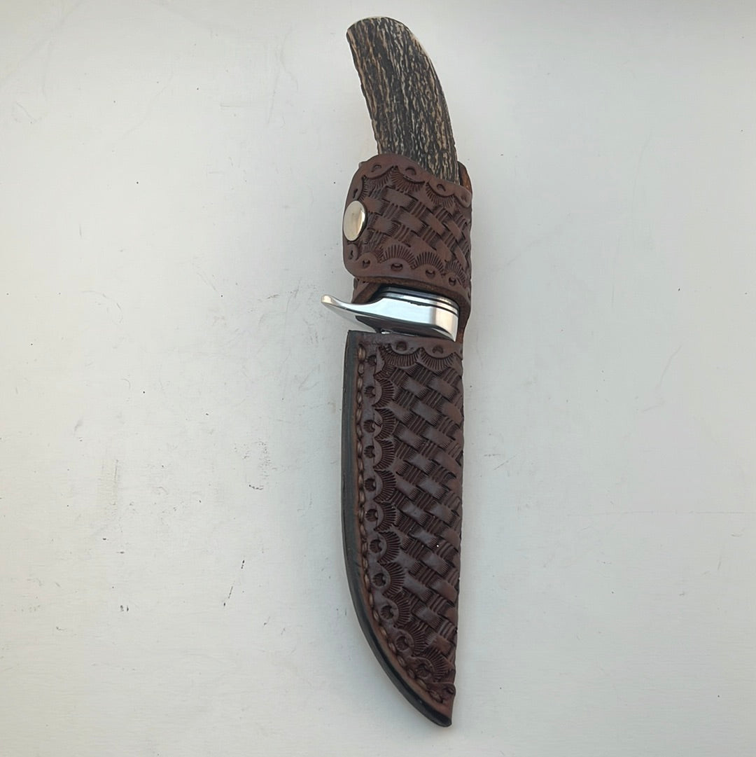 Skala Custom Knives - Helle Blade/ Red Stag Handle #33