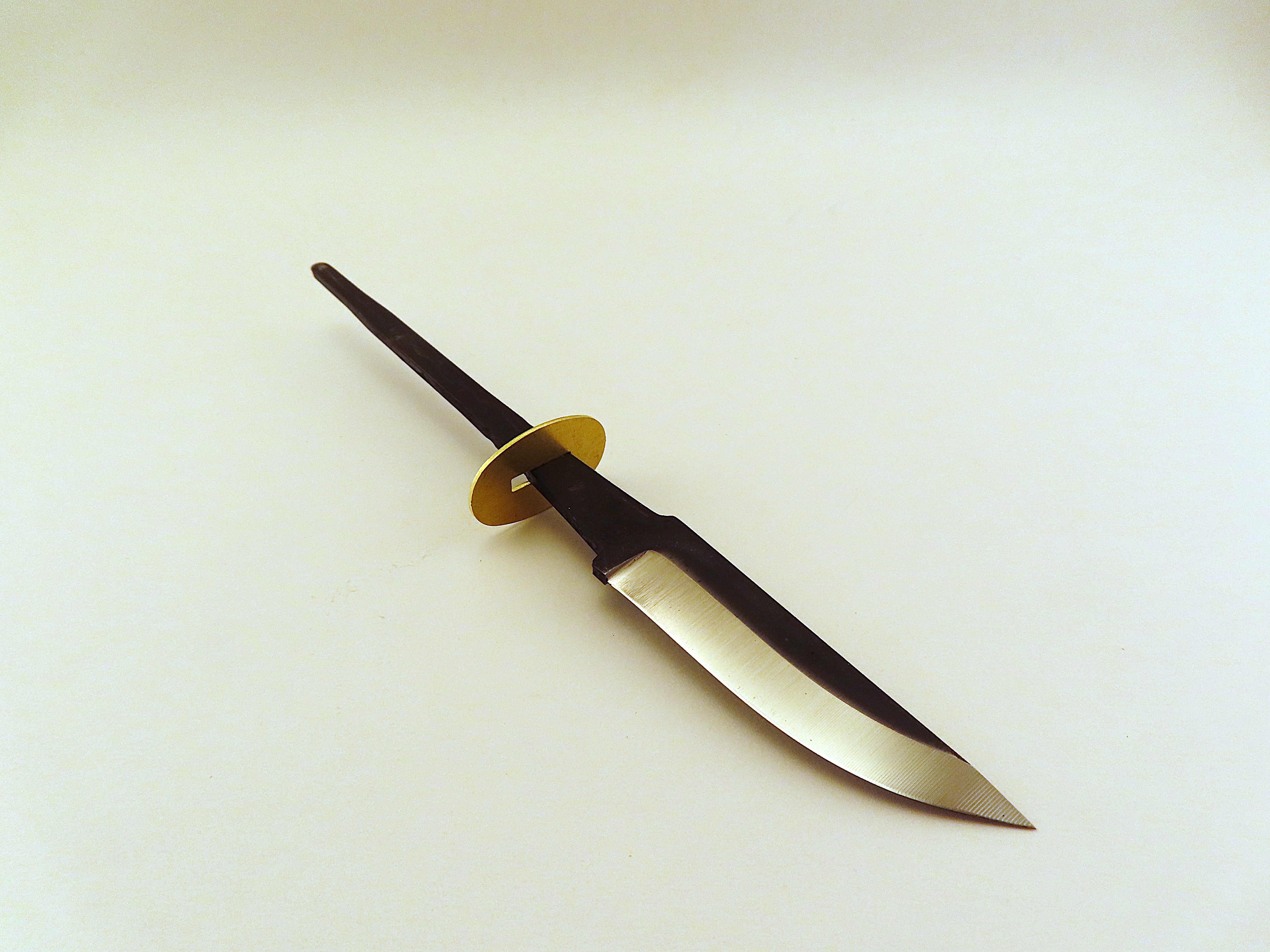 Lauri 21x32x1 Spacer Straight Cut to slide right onto standard 3.2mm tangs
