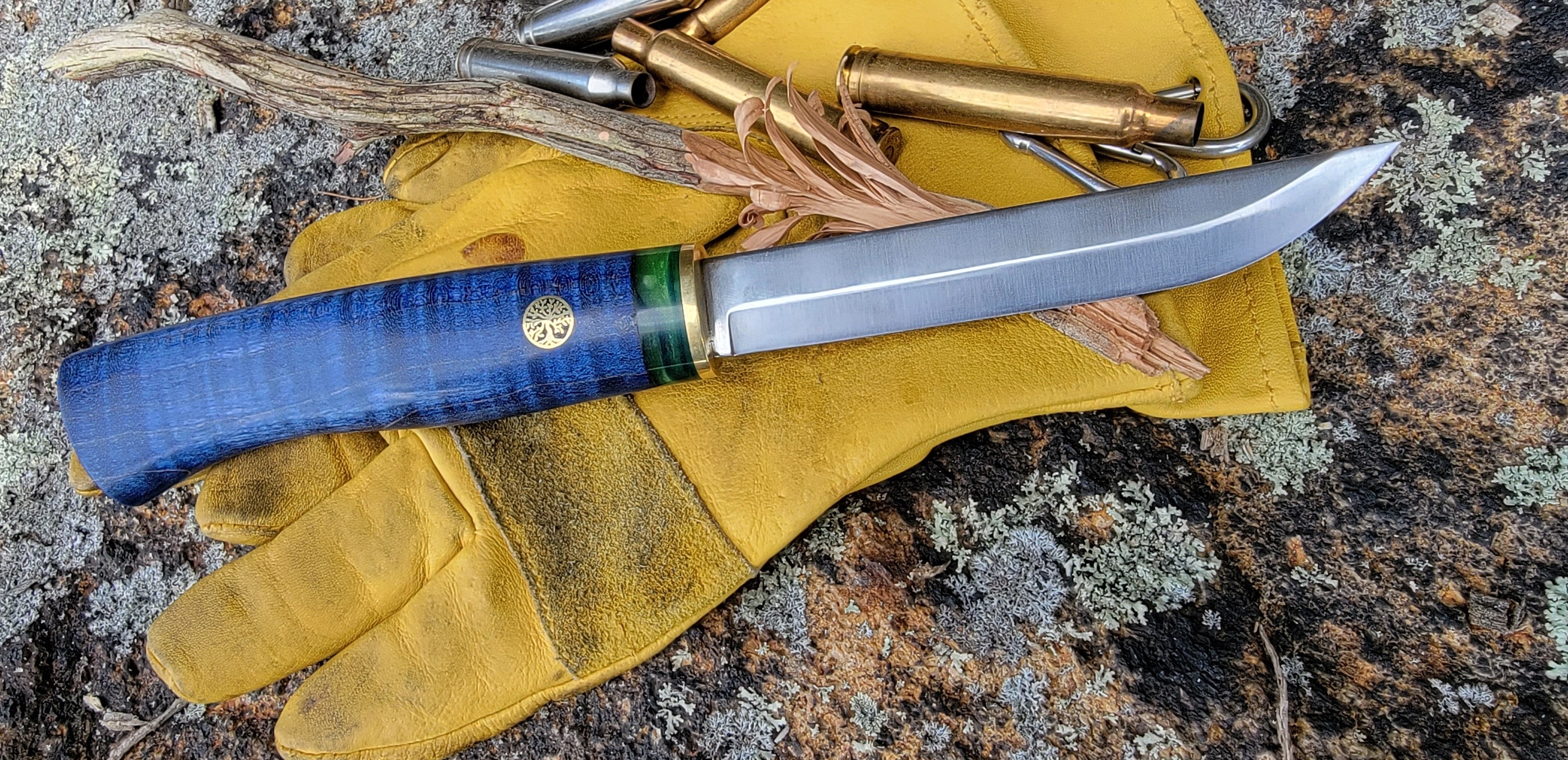 Pete's Custom Knives - Puukko #4 Corvus BM1 (Blue Maple)