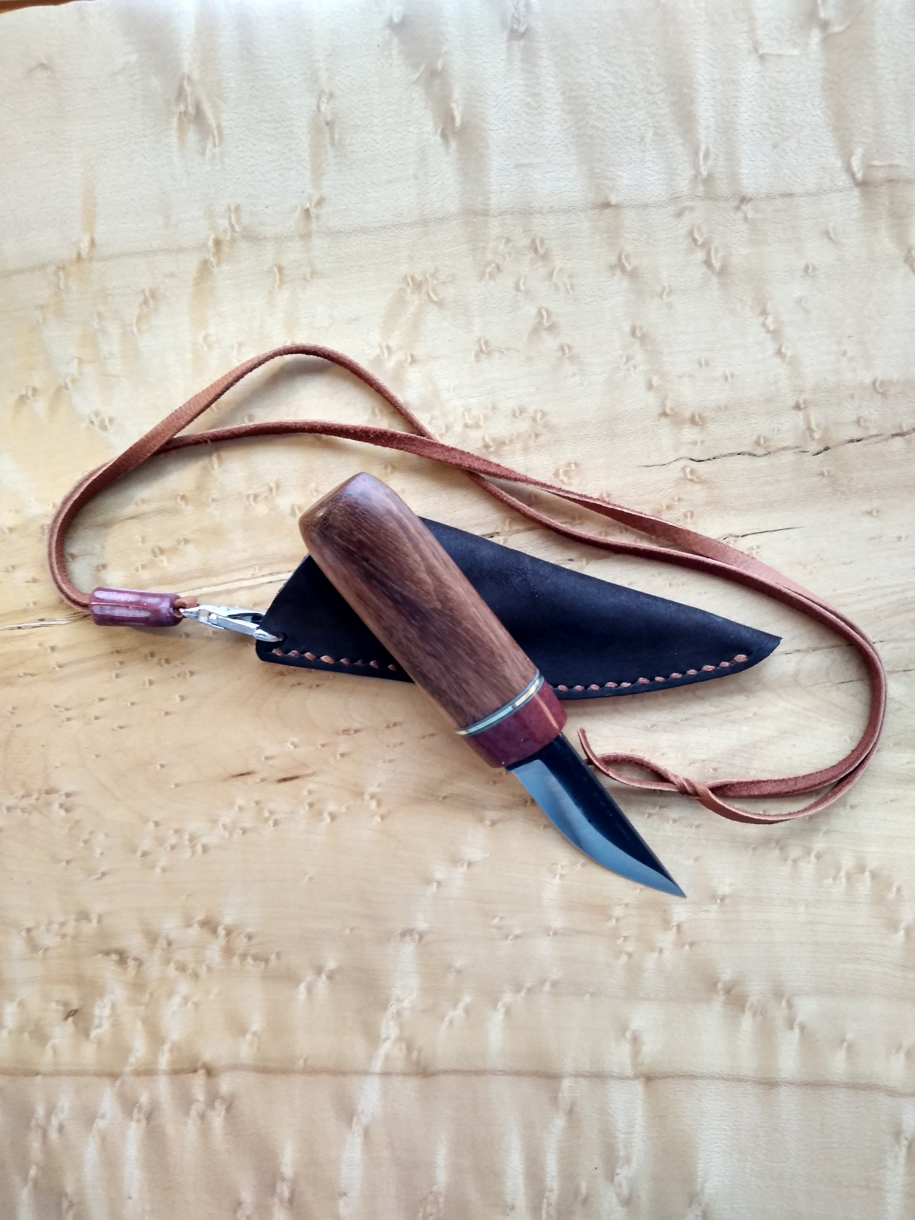 Ravn Kniv Custom Bushcraft Neck Knife