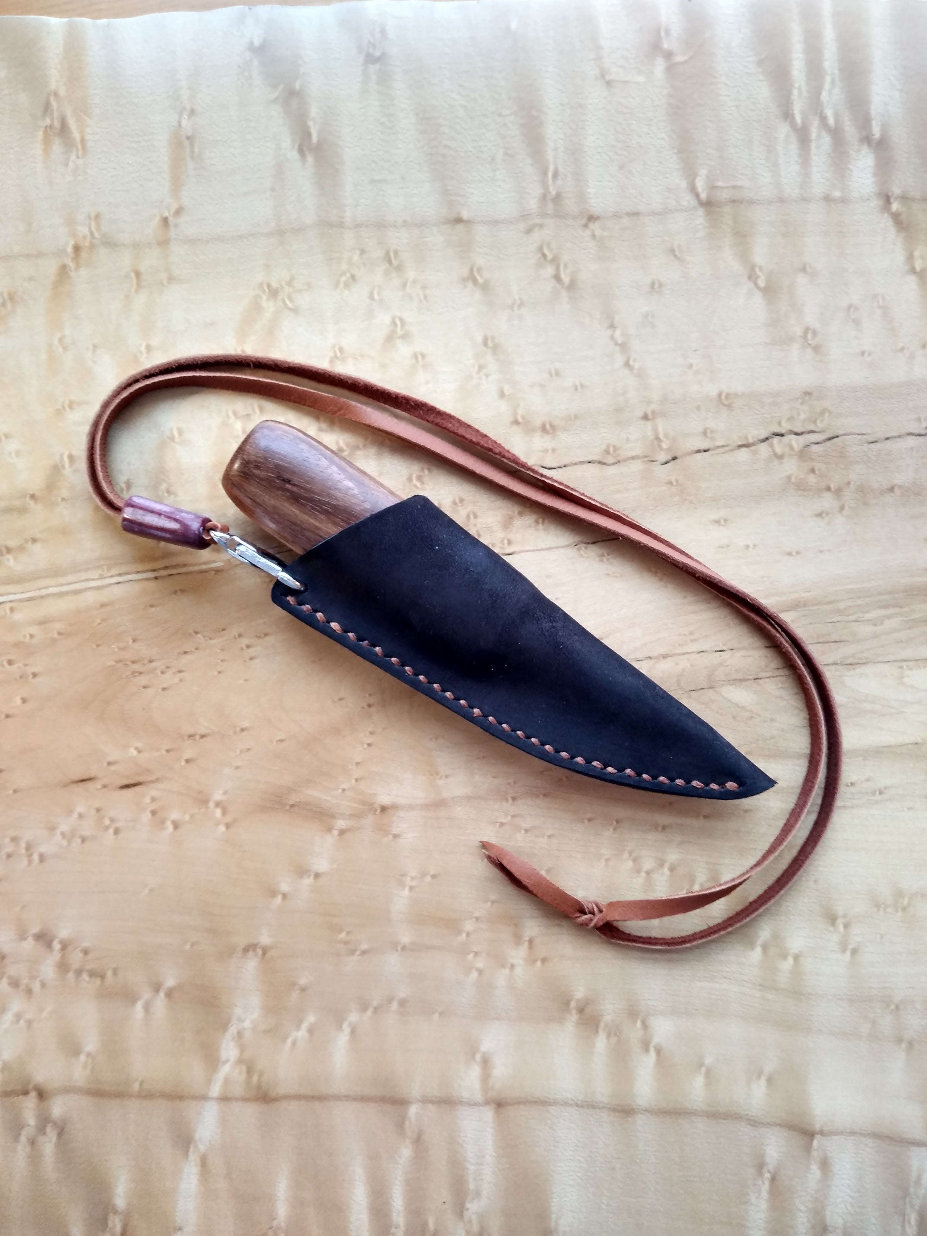 Ravn Kniv Custom Bushcraft Neck Knife