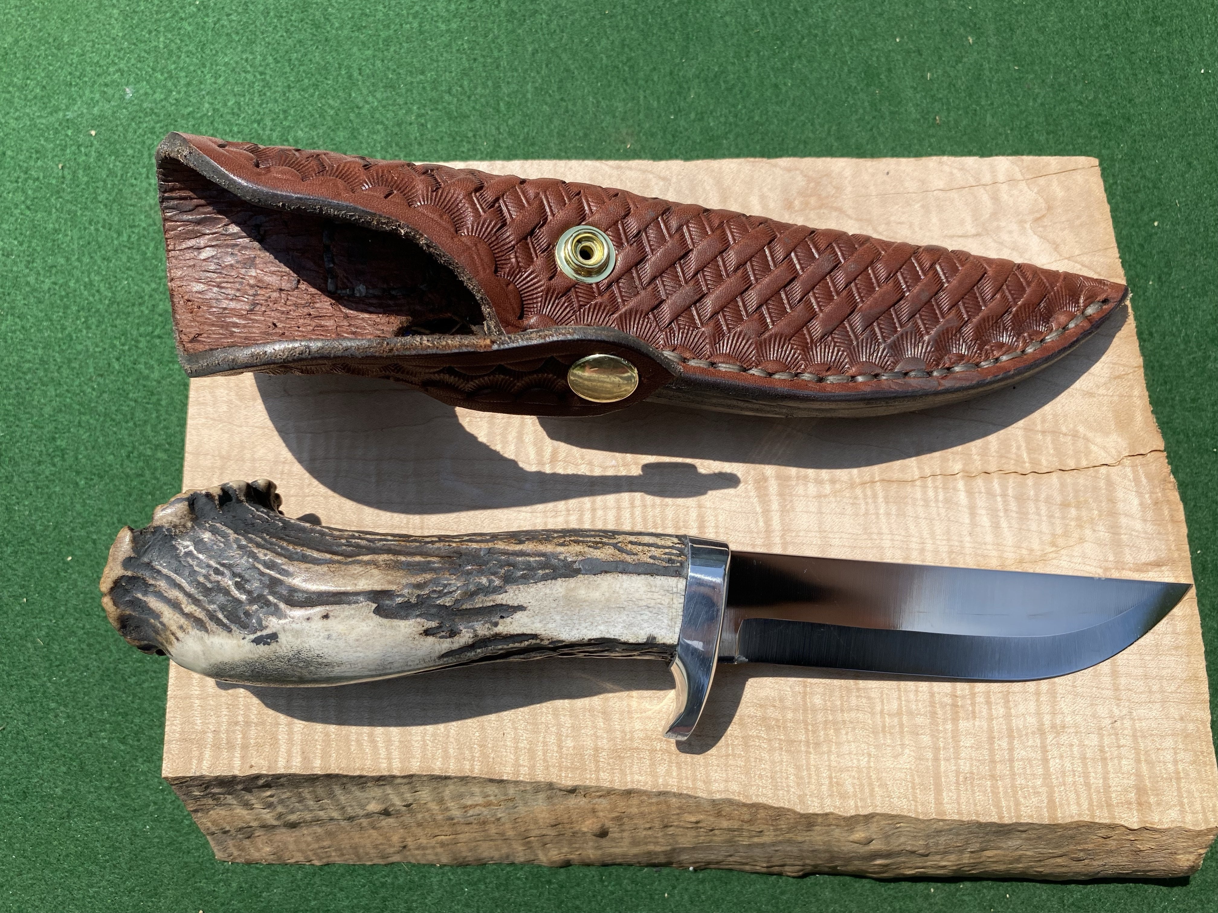 Skala Custom Knives - Red Stag Handle #2