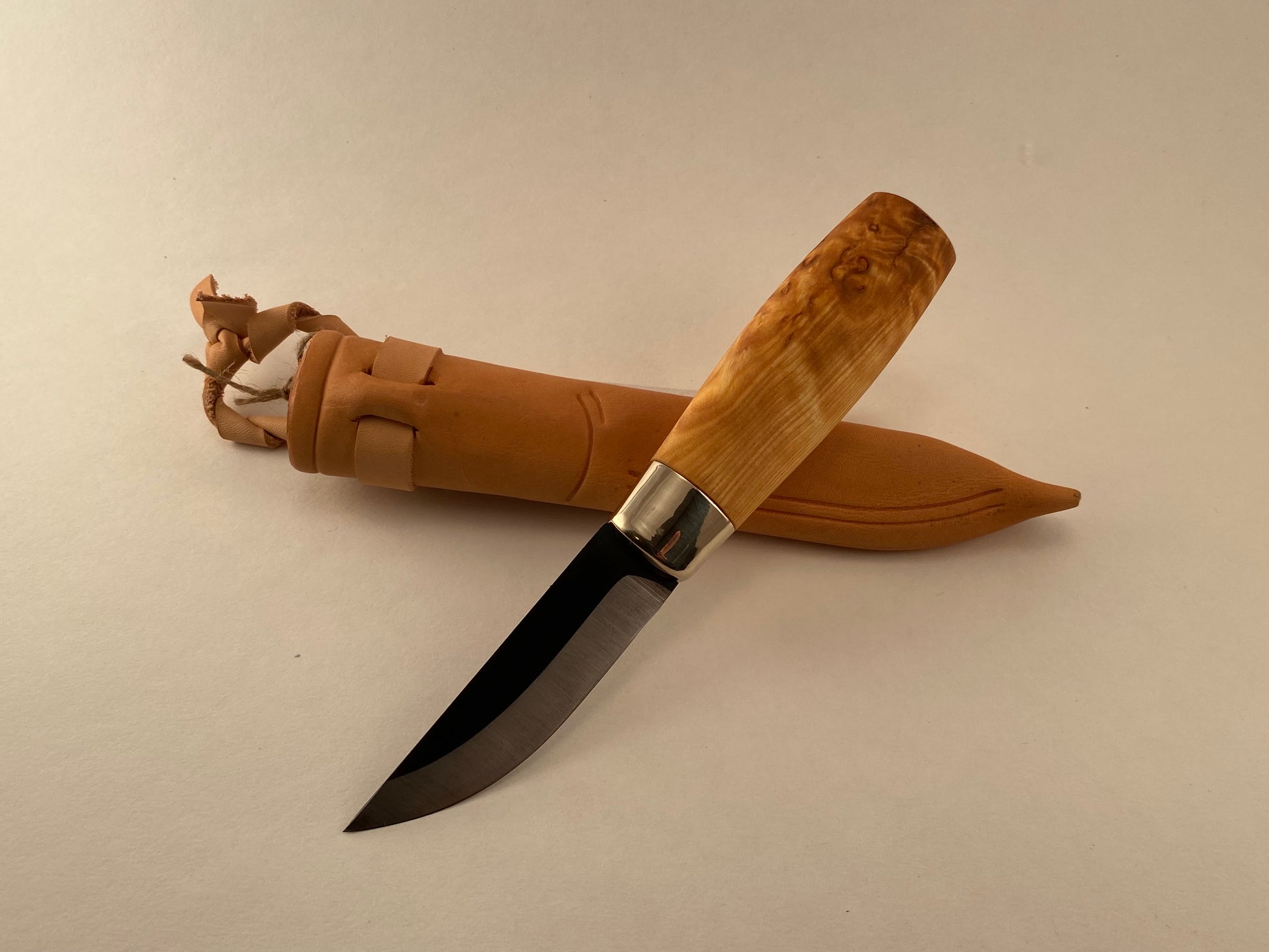 Classic Hunting Knife With Wood Handle