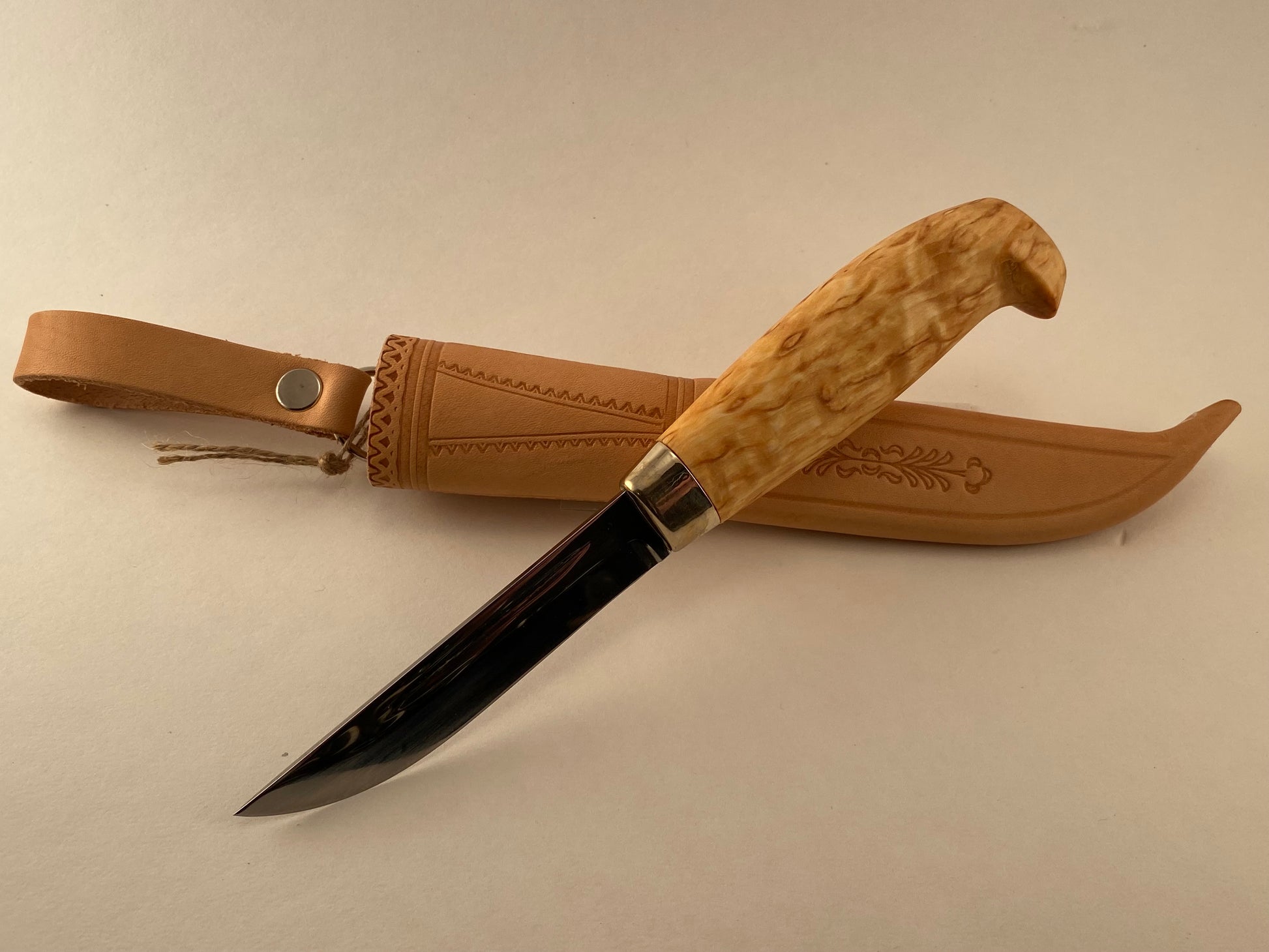 Järvenpää Outdoor Bushcraft Hunting All Around Puukko knife in sheath