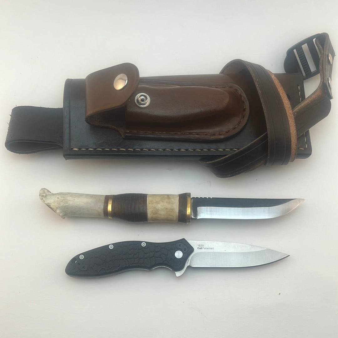 Pecks Woods Leather - Custom Knife, Pouch in front holding Kershaw Folder, and Leather sheath #18